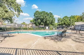 Photo #3: 21090112 Listing 