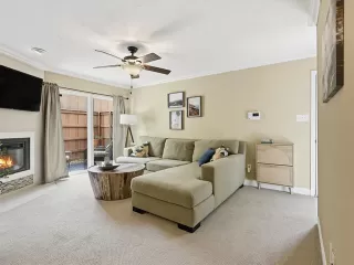 Photo #4: 21090155 Listing 