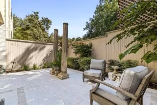 Photo #2: 21090282 Listing 