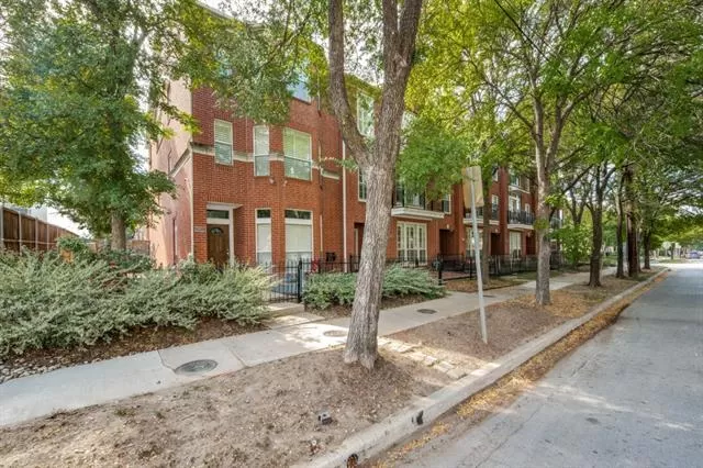 MLS: 21090573 Condo For Sale