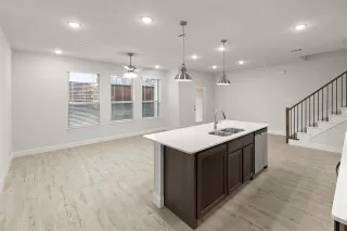 Photo #6: 21090673 Listing 