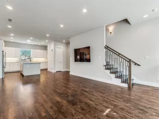 Photo #4: 21090818 Listing 