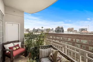 Photo #5: 21090931 Listing 