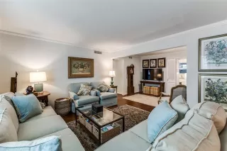 Photo #5: 21091039 Listing