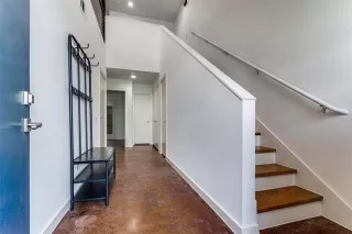 Photo #3: 21091146 Listing