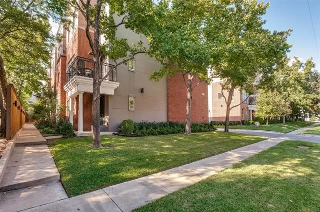 MLS: 21091194 Condo For Sale