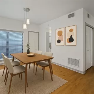 Photo #5: 21091417 Listing