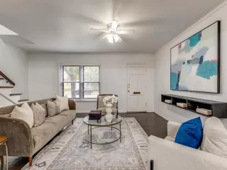Photo #3: 21091540 Listing