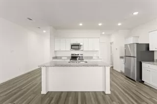 Photo #6: 21091597 Listing 