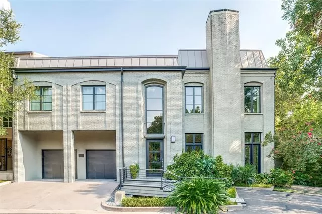 MLS: 21091931 Condo For Sale