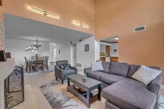Photo #5: 21092239 Listing 