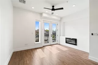 Photo #3: 21092382 Listing