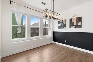 Photo #4: 21092382 Listing