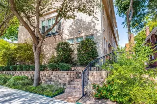 Photo #2: 21092669 Listing 