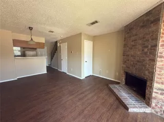 Photo #2: 21092762 Listing