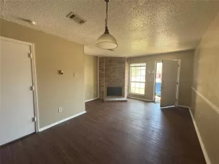 Photo #3: 21092762 Listing