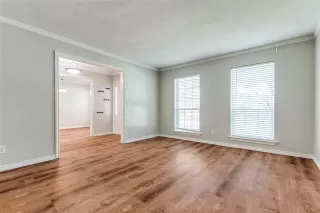 Photo #2: 21093155 Listing 