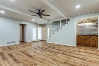 Photo #5: 21093155 Listing 