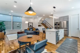 Photo #4: 21093505 Listing