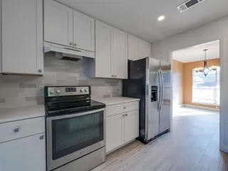 Photo #2: 21093761 Listing