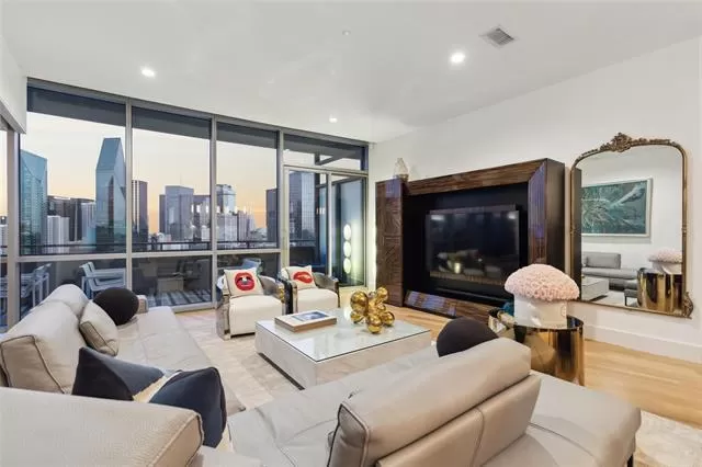 MLS: 21094794 Condo For Sale