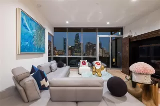 Photo #4: 21094794 Listing