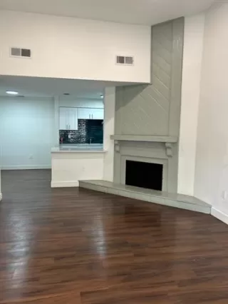Photo #4: 21094856 Listing