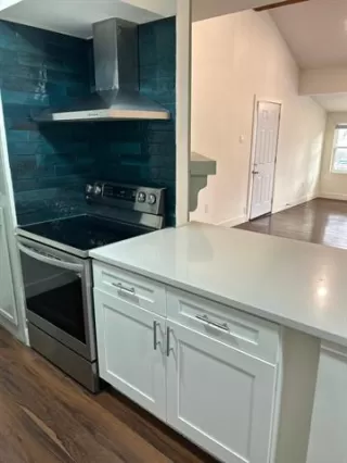 Photo #6: 21094856 Listing
