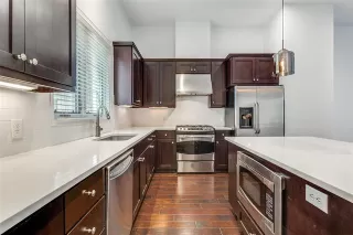 Photo #5: 21094960 Listing