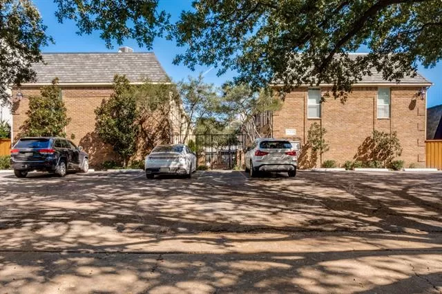 MLS: 21094982 Condo For Sale