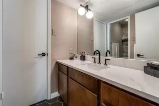 Photo #5: 21094982 Listing