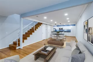 Photo #4: 21095357 Listing