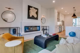 Photo #6: 21095764 Listing