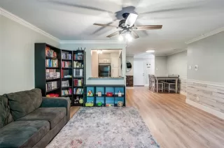 Photo #5: 21096242 Listing