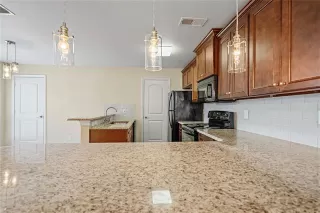 Photo #4: 21096294 Listing