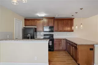 Photo #5: 21096294 Listing