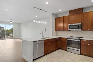 Photo #2: 21096344 Listing