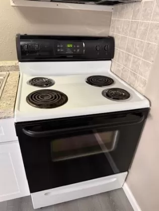 Photo #6: 21096631 Listing