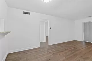 Photo #4: 21096927 Listing 