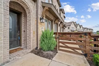 Photo #2: 21096974 Listing