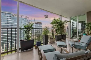 Photo #6: 21096975 Listing