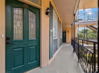 Photo #5: 21097192 Listing