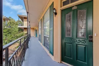 Photo #5: 21097206 Listing