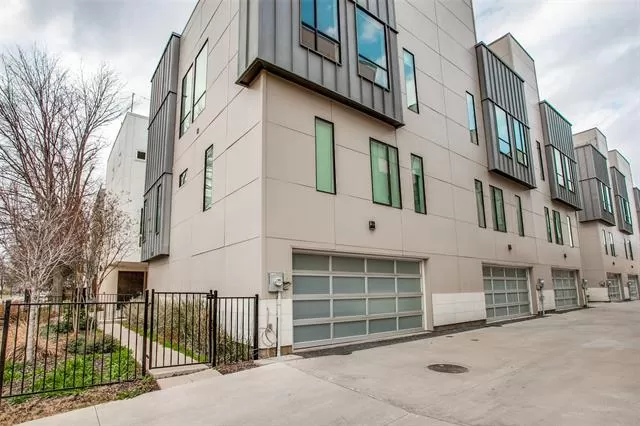 MLS: 21097310 Condo For Sale