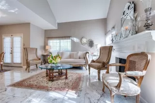 Photo #4: 21097415 Listing