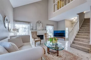 Photo #6: 21097415 Listing