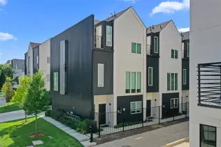 Photo #2: 21097579 Listing 