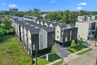 Photo #4: 21097579 Listing 