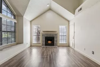 Photo #4: 21097600 Listing 