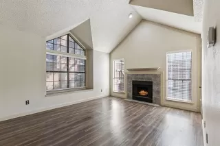 Photo #6: 21097600 Listing 